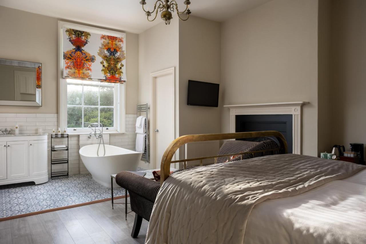 Bed and Breakfast St Johns House Личфилд Экстерьер фото