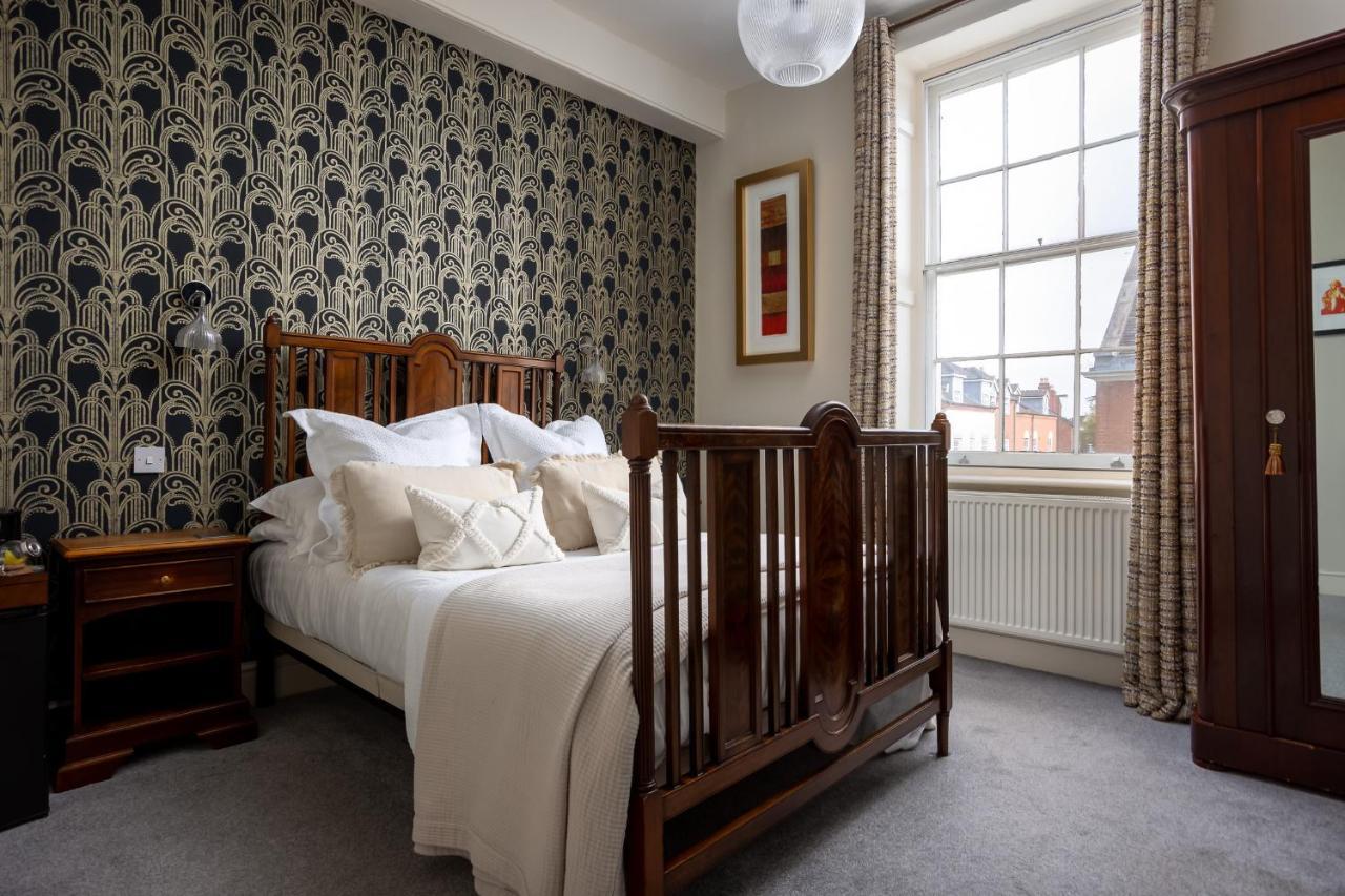 Bed and Breakfast St Johns House Личфилд Экстерьер фото